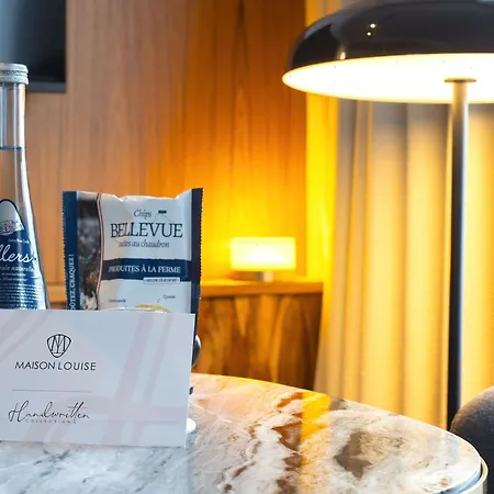 Maison Louise Centre - Handwritten Collection 릴