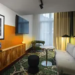 Maison Louise Centre - Handwritten Collection 4*