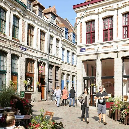 Maison Louise Centre - Handwritten Collection