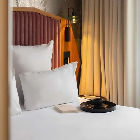 Hotel Maison Louise Centre - Handwritten Collection Lila
