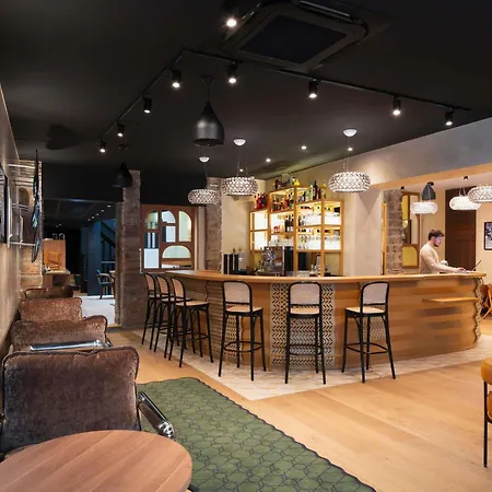 Hotel Maison Louise Centre - Handwritten Collection