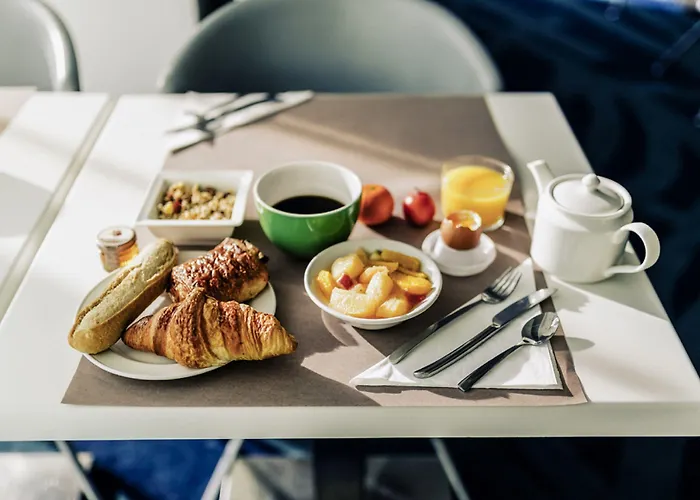 Maison Louise Centre - Handwritten Collection