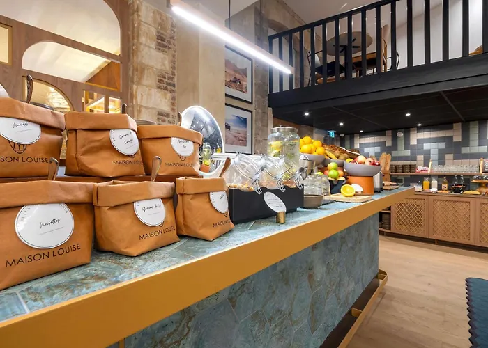 Maison Louise Centre - Handwritten Collection 4* Lilla