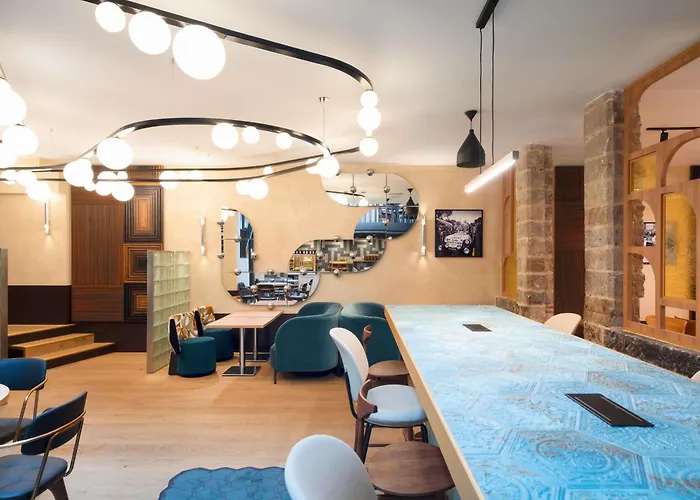 Maison Louise Centre - Handwritten Collection 4*